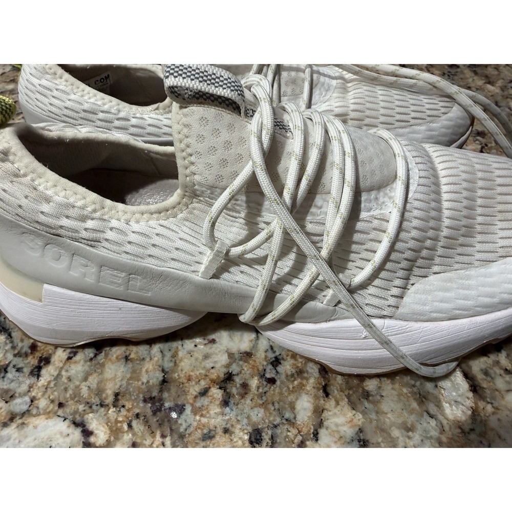 Sorel Kinetic Impact White Chunky Athletic Sneakers Womens sz  10 NL4694-100